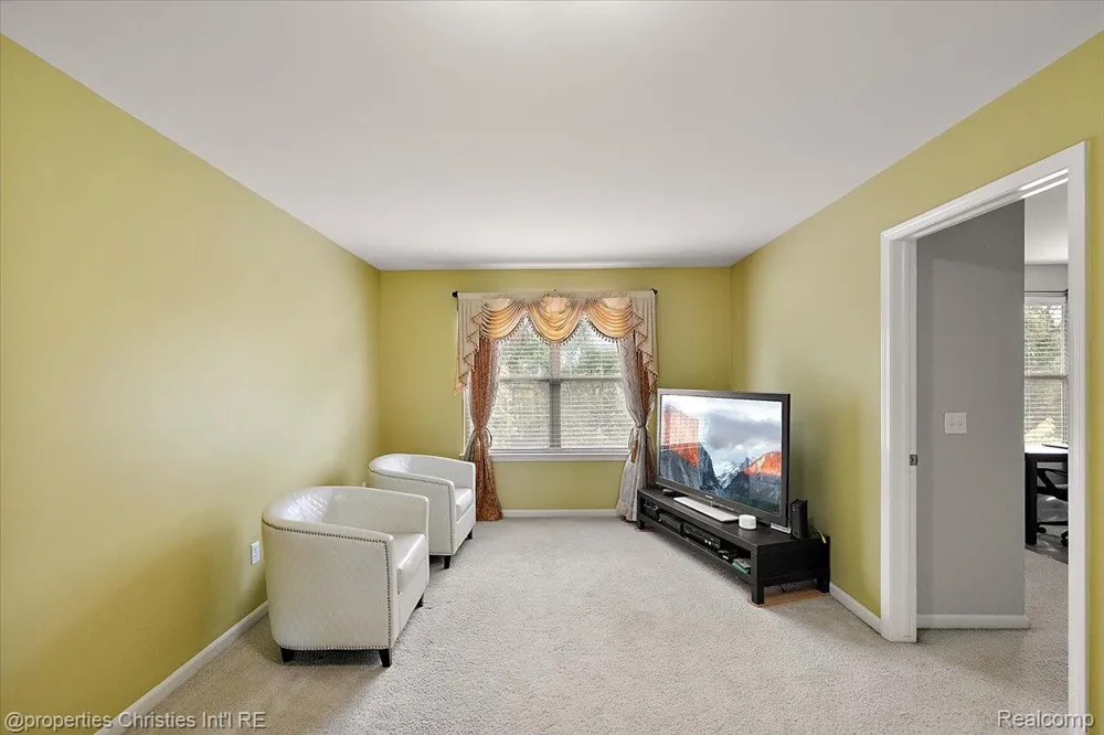 24354 Amanda Lane Novi City, MI 48375
