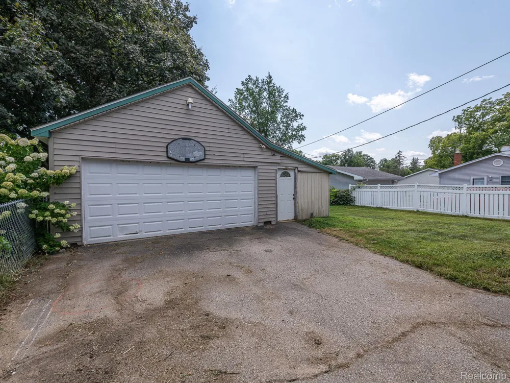 349 Monroe Street Carleton Village, MI 48117