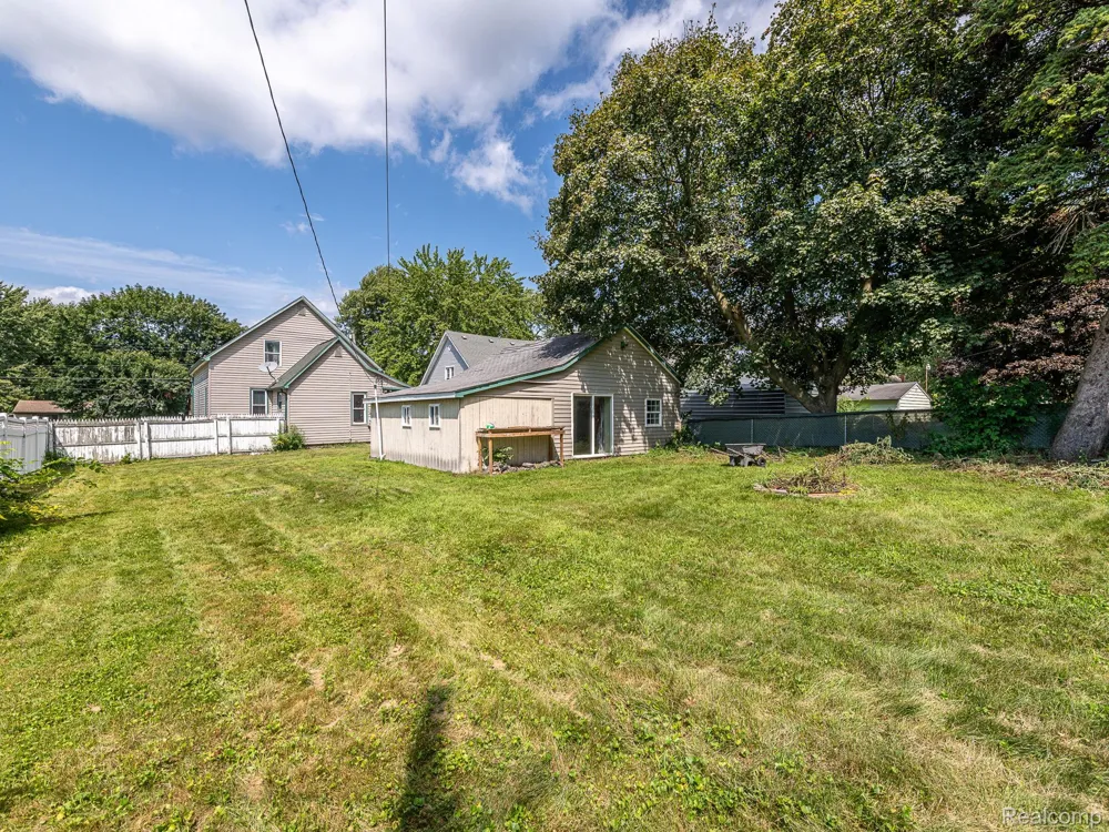 349 Monroe Street Carleton Village, MI 48117