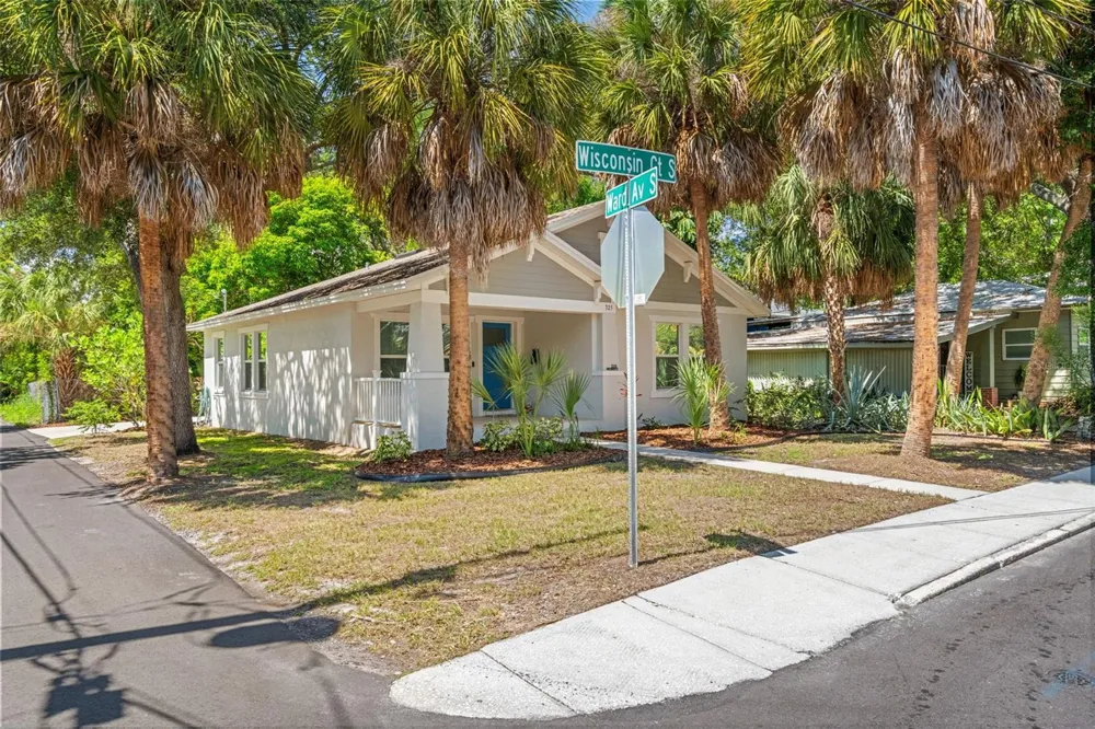 325 WISCONSIN COURT S St Petersburg, FL 33705