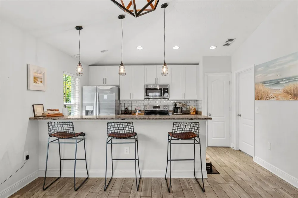325 WISCONSIN COURT S St Petersburg, FL 33705