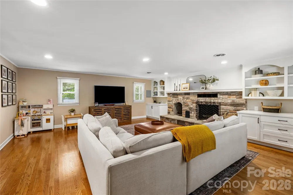 213 Dogwood Drive Mount Holly, NC 28120