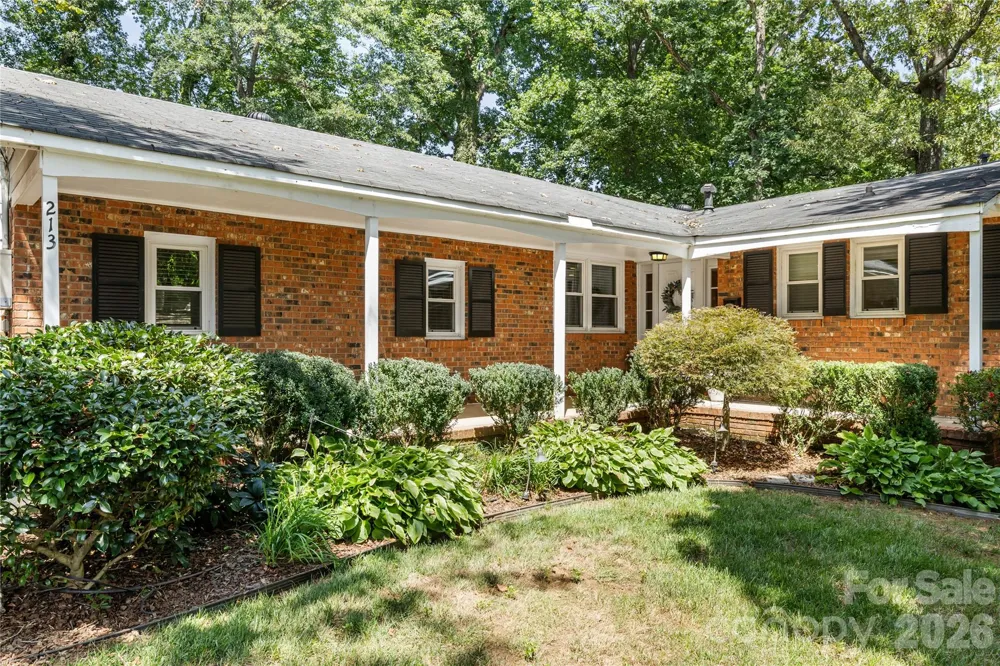 213 Dogwood Drive Mount Holly, NC 28120