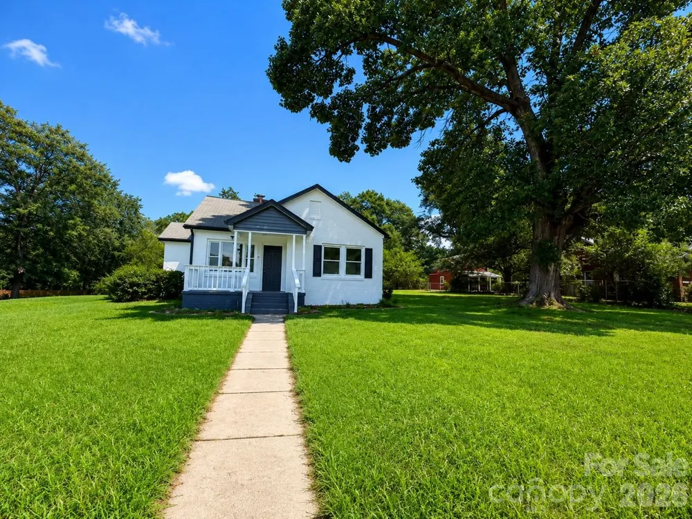 302 S Myrtle School Road Gastonia, NC 28052