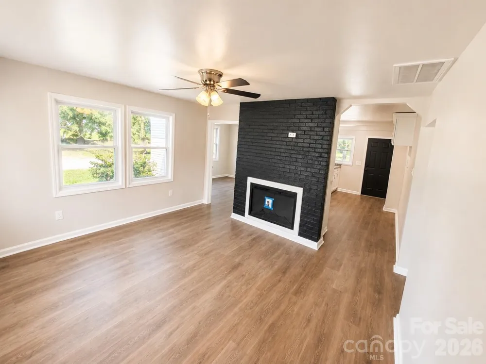 302 S Myrtle School Road Gastonia, NC 28052