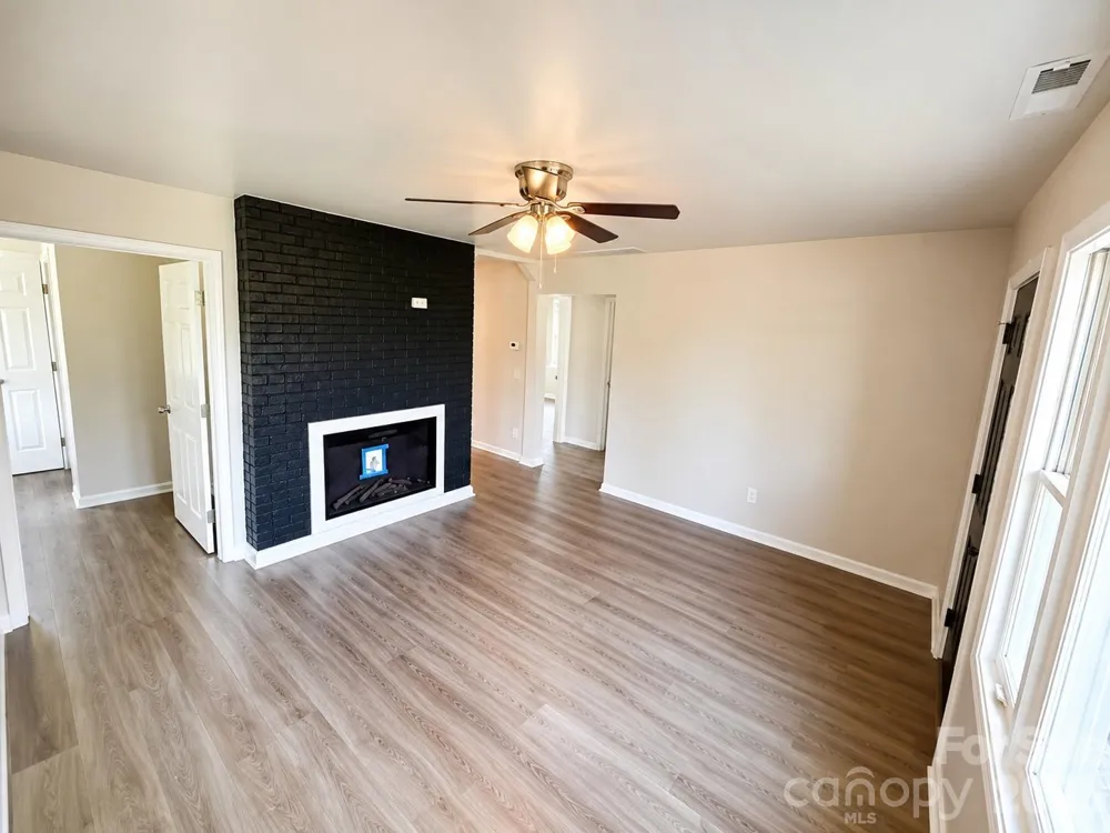 302 S Myrtle School Road Gastonia, NC 28052