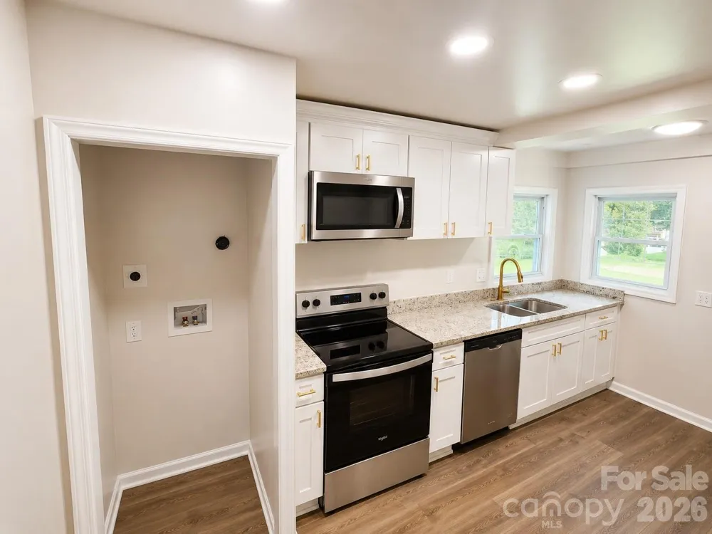 302 S Myrtle School Road Gastonia, NC 28052