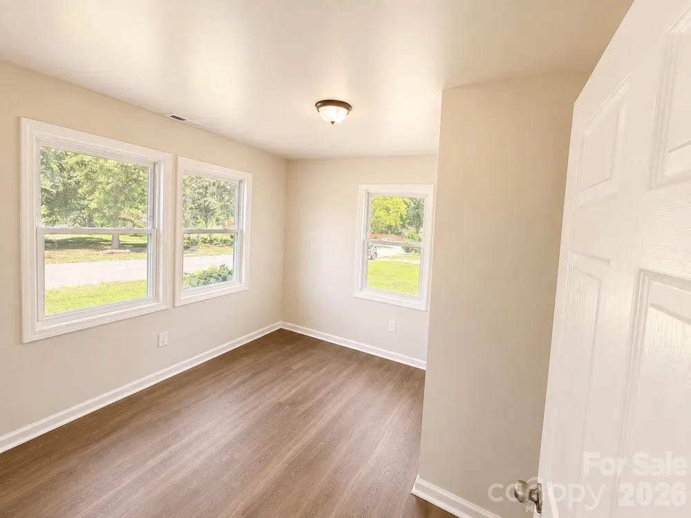 302 S Myrtle School Road Gastonia, NC 28052