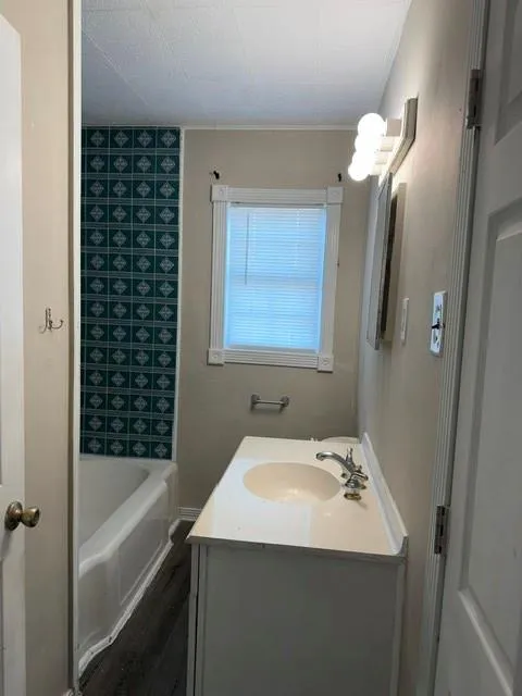 110 W Hunnicutt Street Baytown, TX 77520