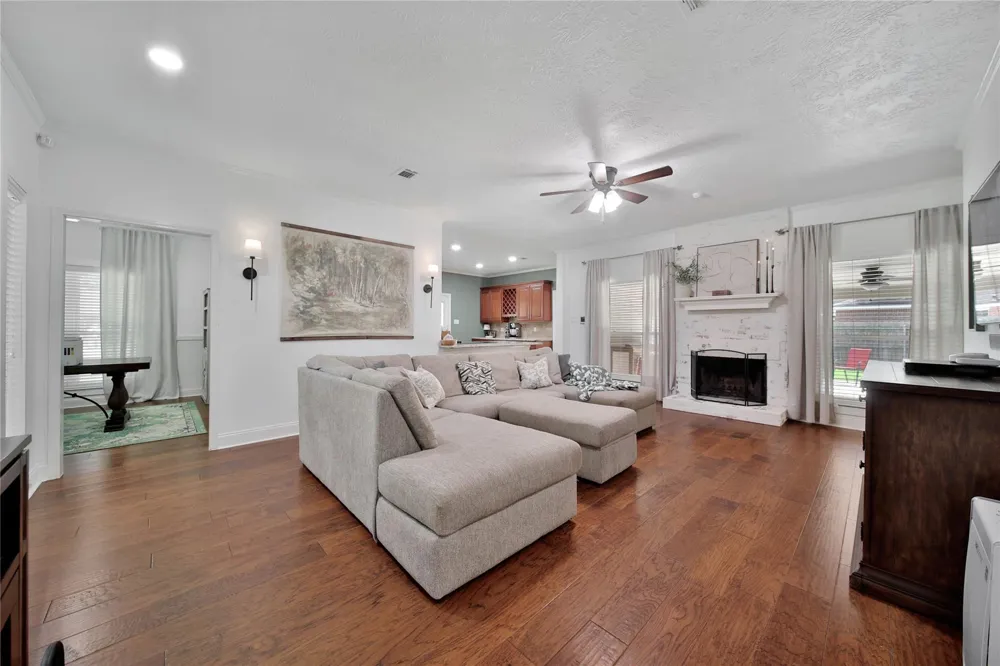 34605 Kara Lane Pinehurst, TX 77362