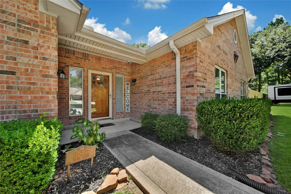 34605 Kara Lane Pinehurst, TX 77362