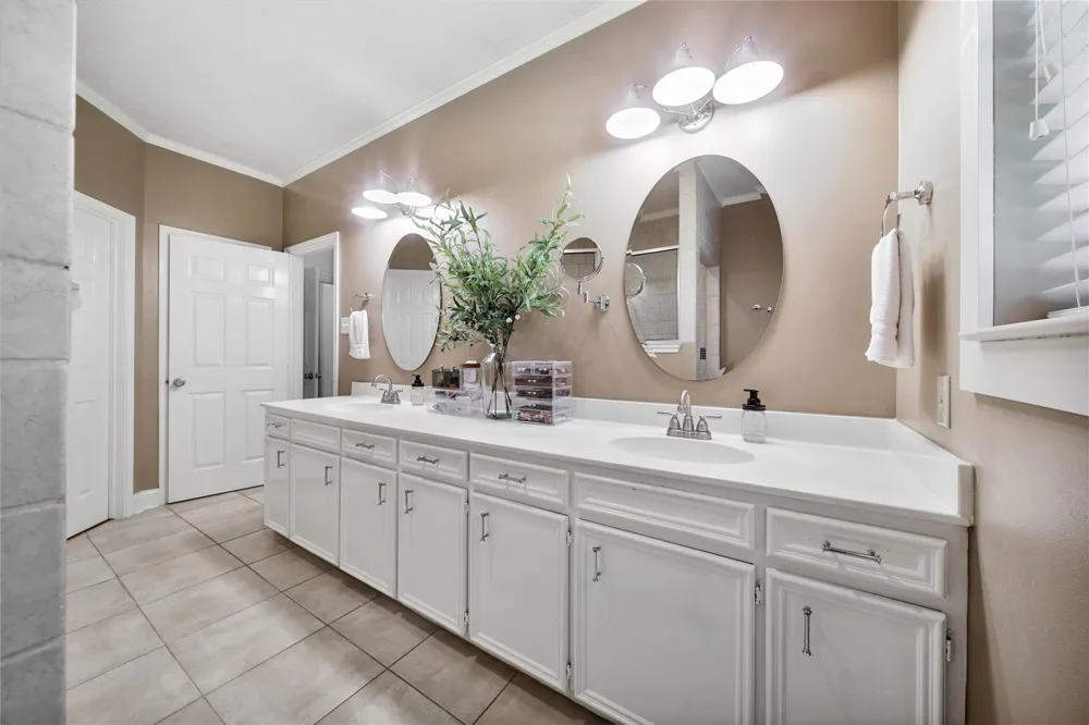 34605 Kara Lane Pinehurst, TX 77362