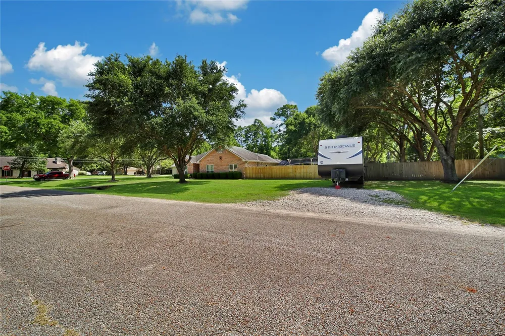 34605 Kara Lane Pinehurst, TX 77362