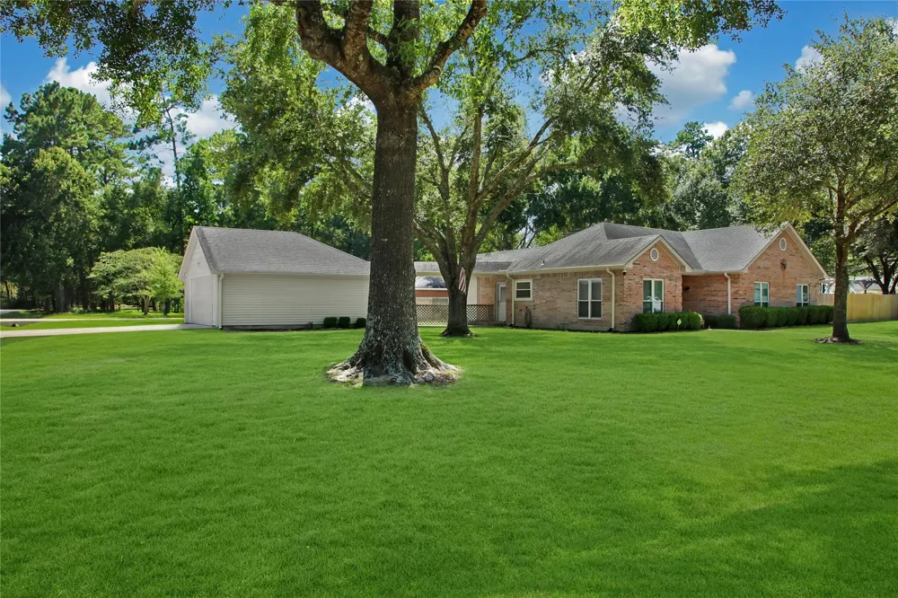 34605 Kara Lane Pinehurst, TX 77362