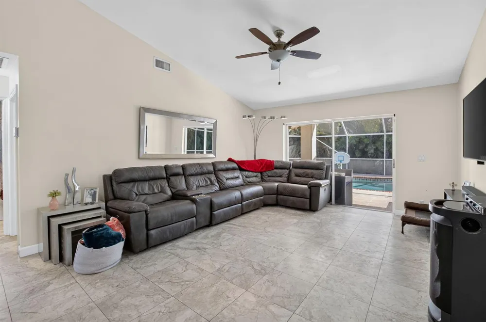 19600 Sea Pines Way Boca Raton, FL 33498