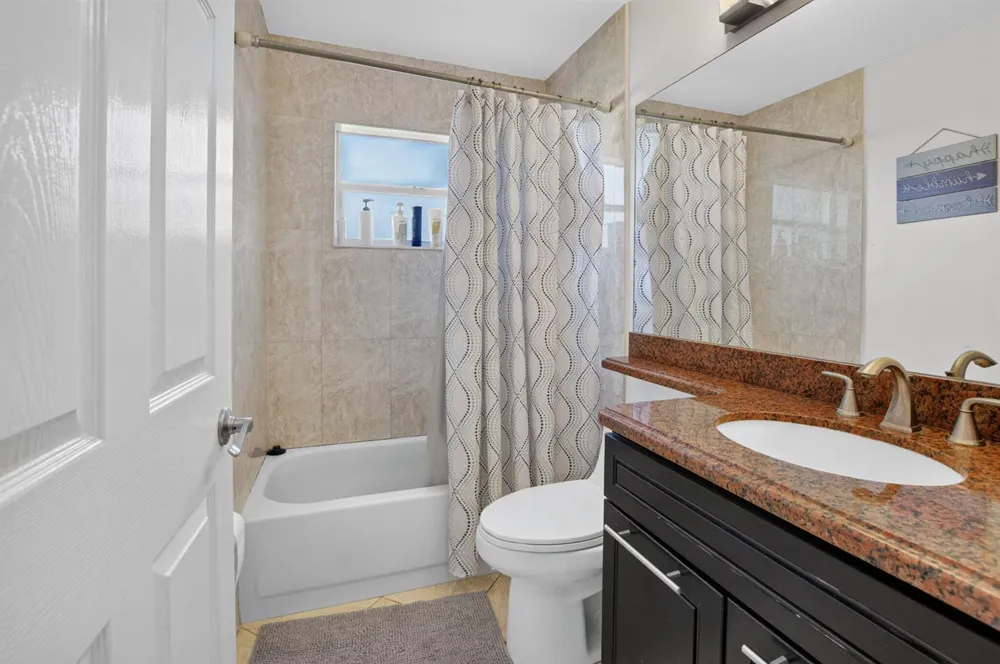 19600 Sea Pines Way Boca Raton, FL 33498