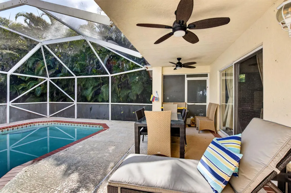 19600 Sea Pines Way Boca Raton, FL 33498