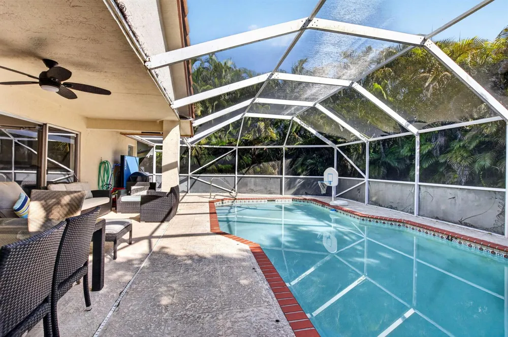 19600 Sea Pines Way Boca Raton, FL 33498