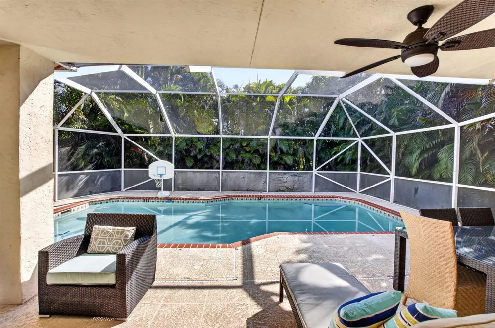 19600 Sea Pines Way Boca Raton, FL 33498