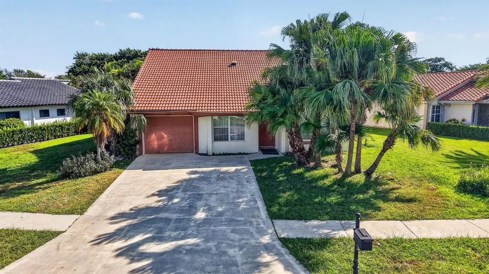 19600 Sea Pines Way Boca Raton, FL 33498
