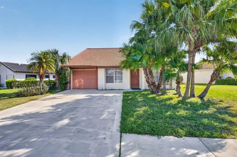 19600 Sea Pines Way Boca Raton, FL 33498