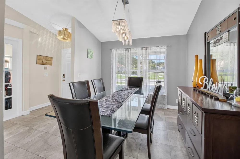 19600 Sea Pines Way Boca Raton, FL 33498