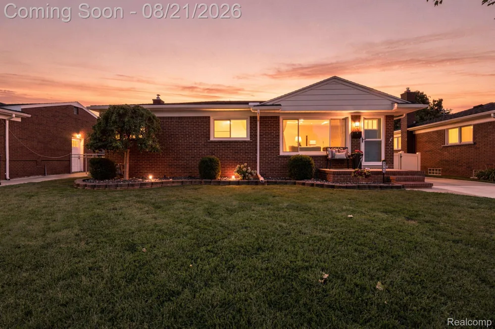 2465 Marian Drive Trenton City, MI 48183