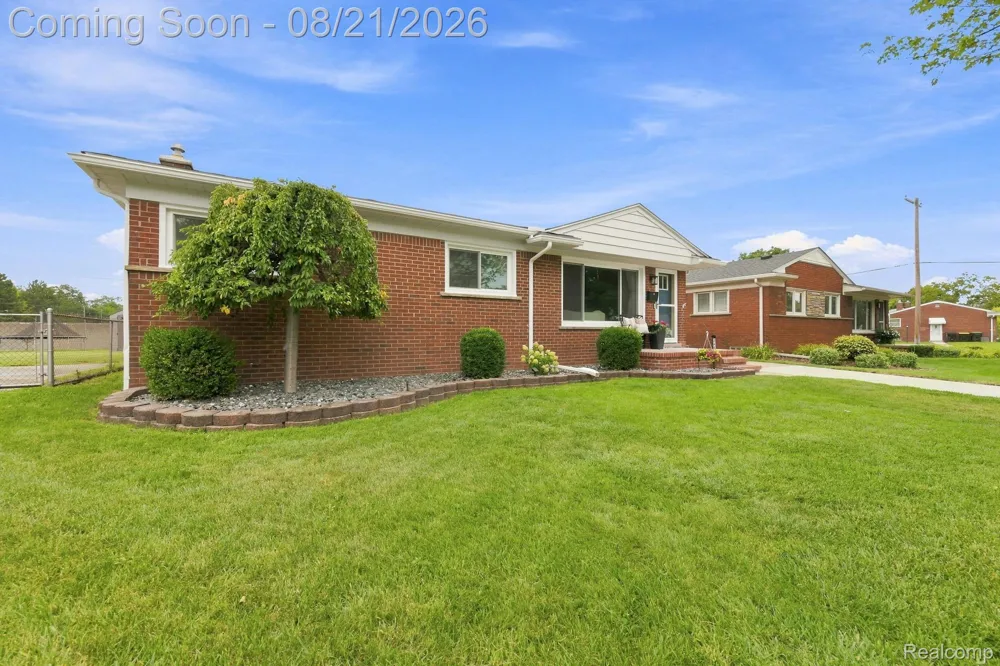 2465 Marian Drive Trenton City, MI 48183