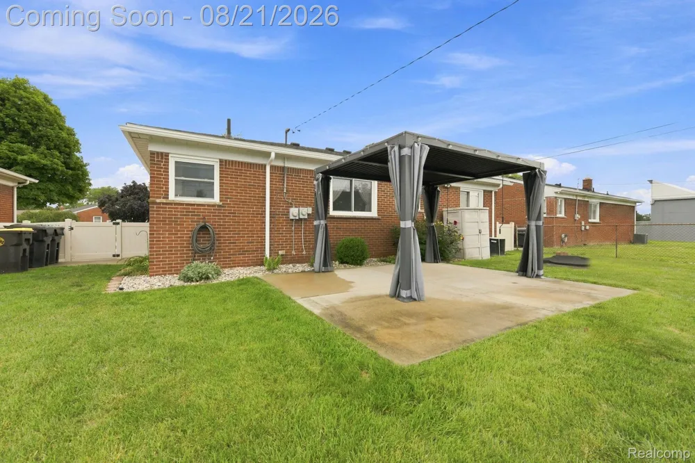 2465 Marian Drive Trenton City, MI 48183