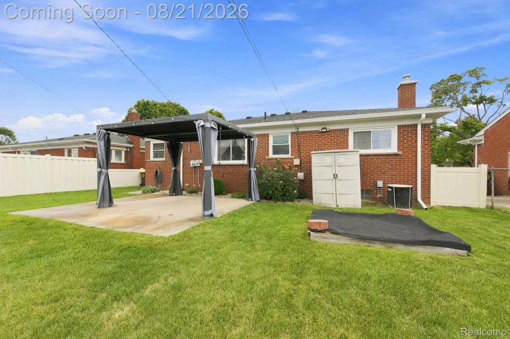2465 Marian Drive Trenton City, MI 48183