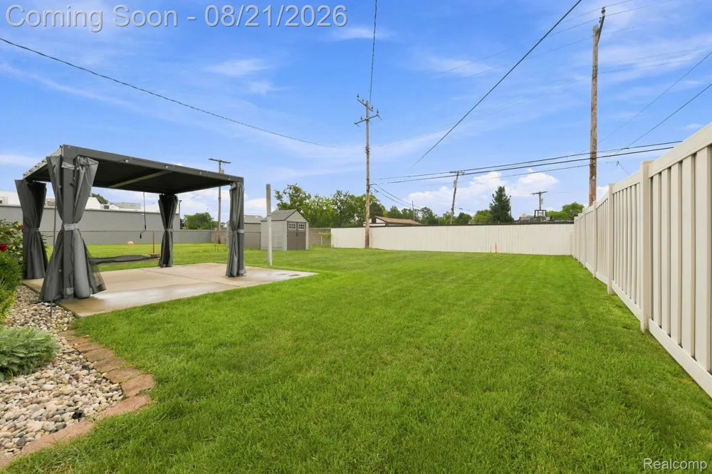2465 Marian Drive Trenton City, MI 48183