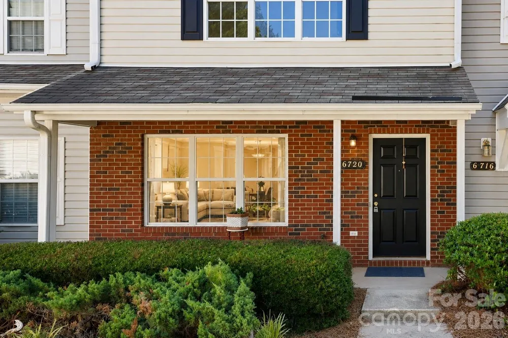 6720 Cypress Tree Lane Charlotte, NC 28215
