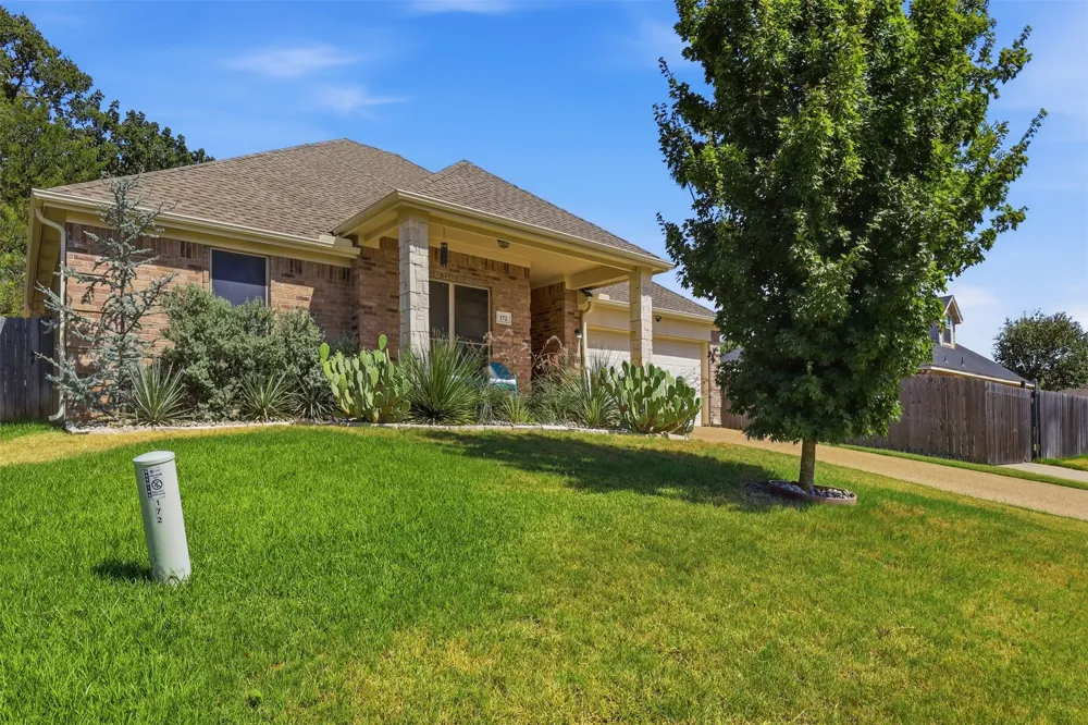 172 Overland Trail Willow Park, TX 76087