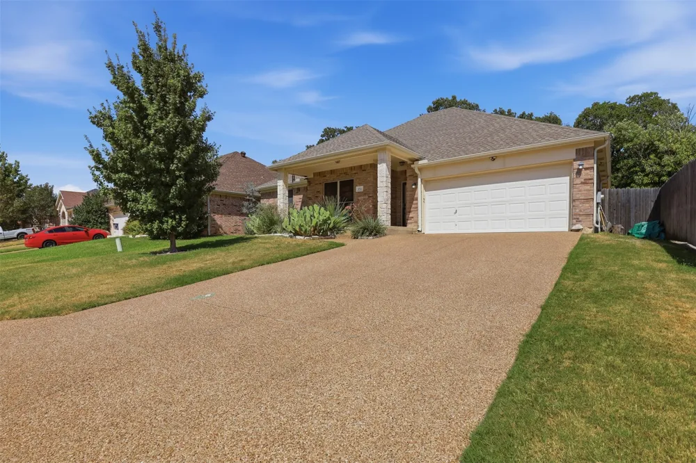 172 Overland Trail Willow Park, TX 76087