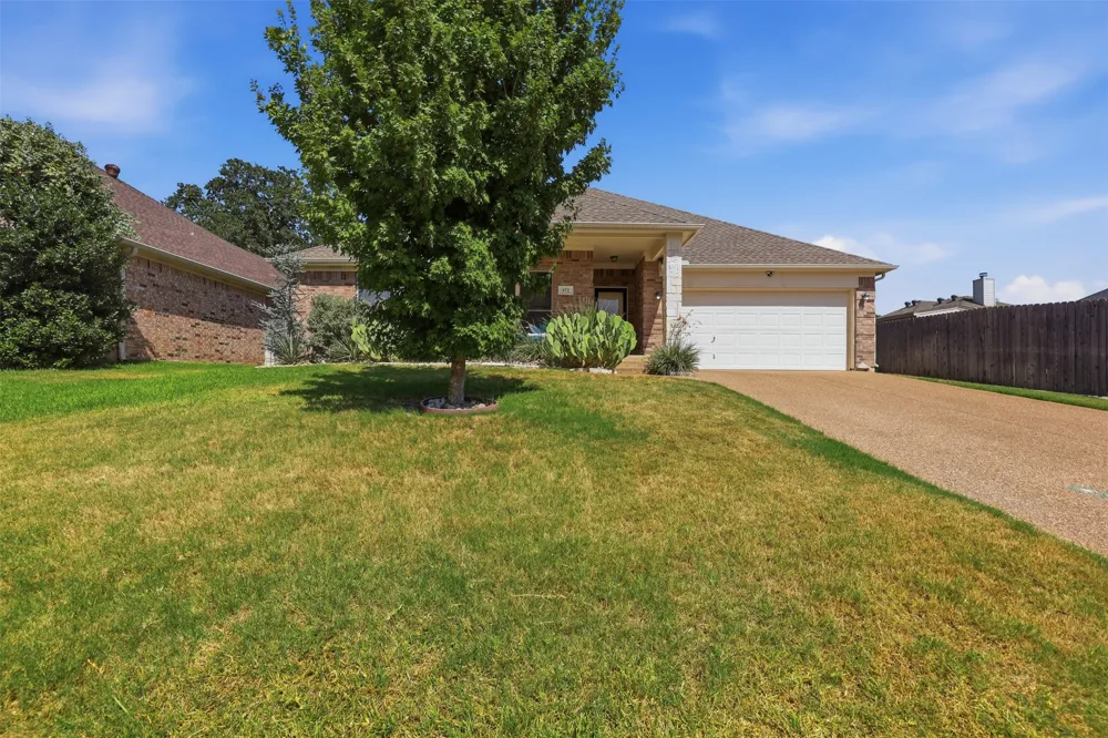 172 Overland Trail Willow Park, TX 76087