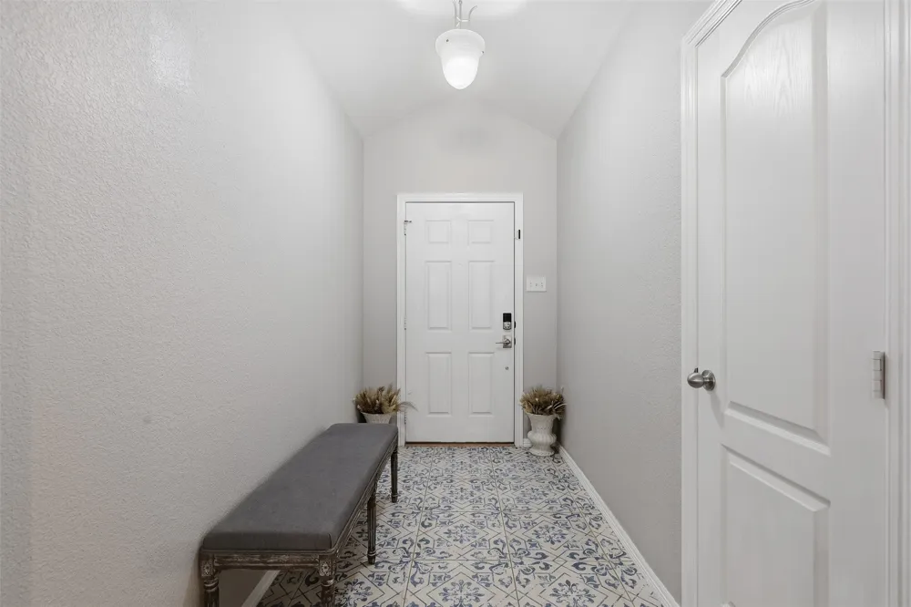 172 Overland Trail Willow Park, TX 76087