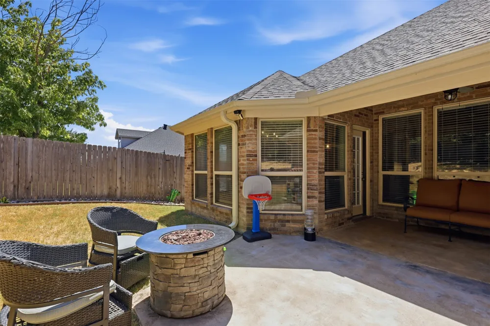 172 Overland Trail Willow Park, TX 76087