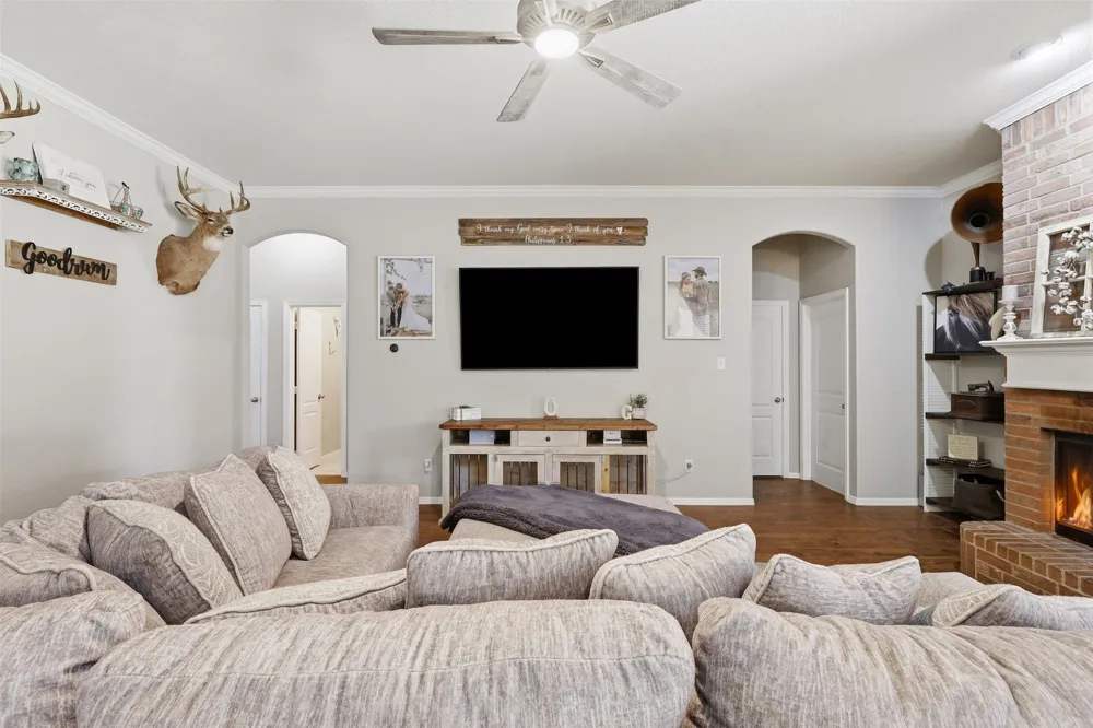 172 Overland Trail Willow Park, TX 76087