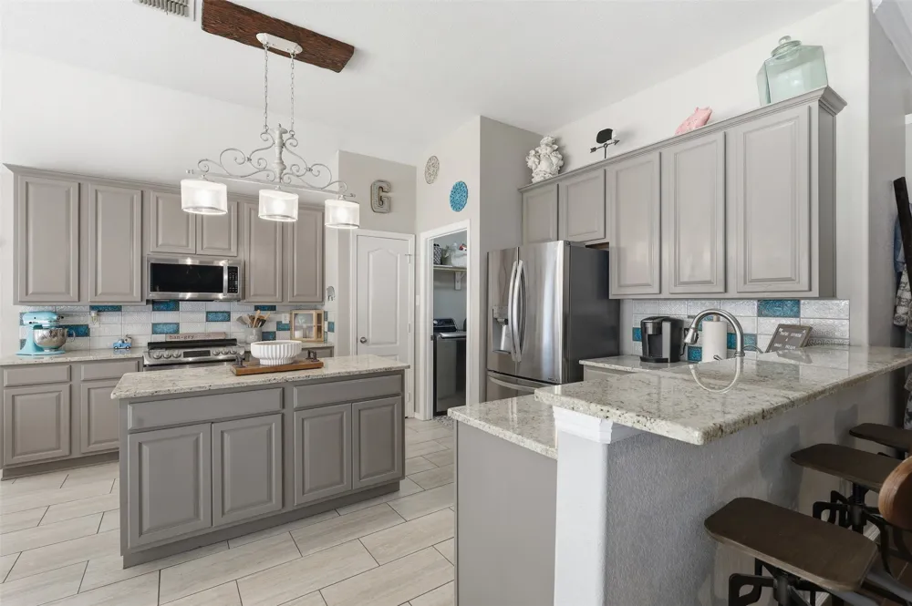 172 Overland Trail Willow Park, TX 76087