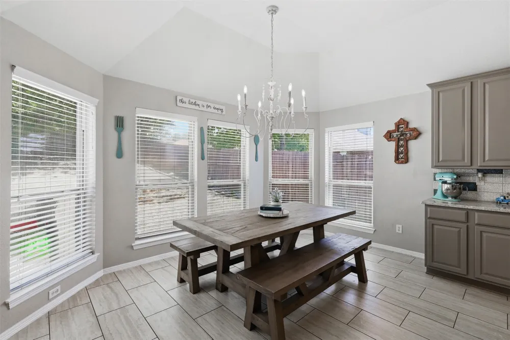 172 Overland Trail Willow Park, TX 76087