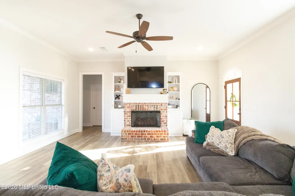 115 Chartleigh Circle Canton, MS 39046