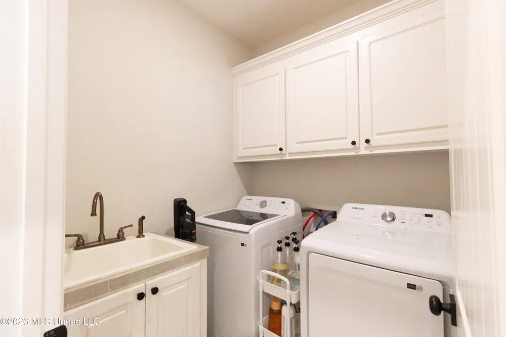 115 Chartleigh Circle Canton, MS 39046