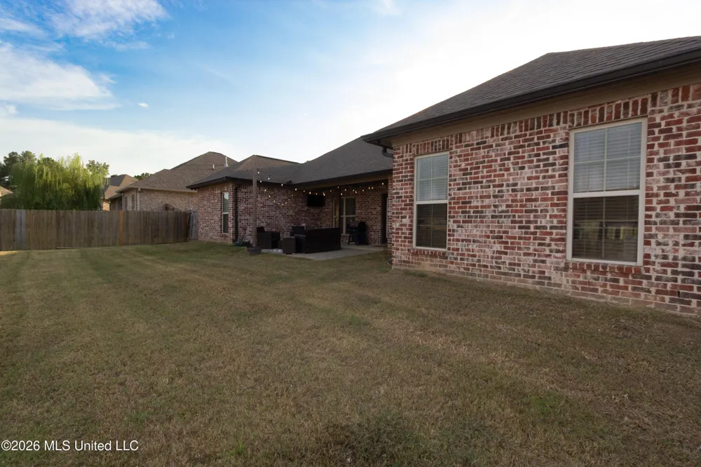 115 Chartleigh Circle Canton, MS 39046