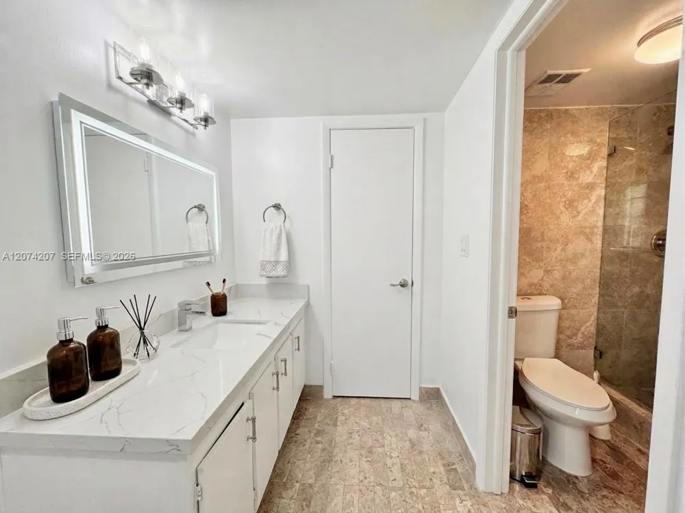 3432 NW 86th Way #201 Sunrise, FL 33351
