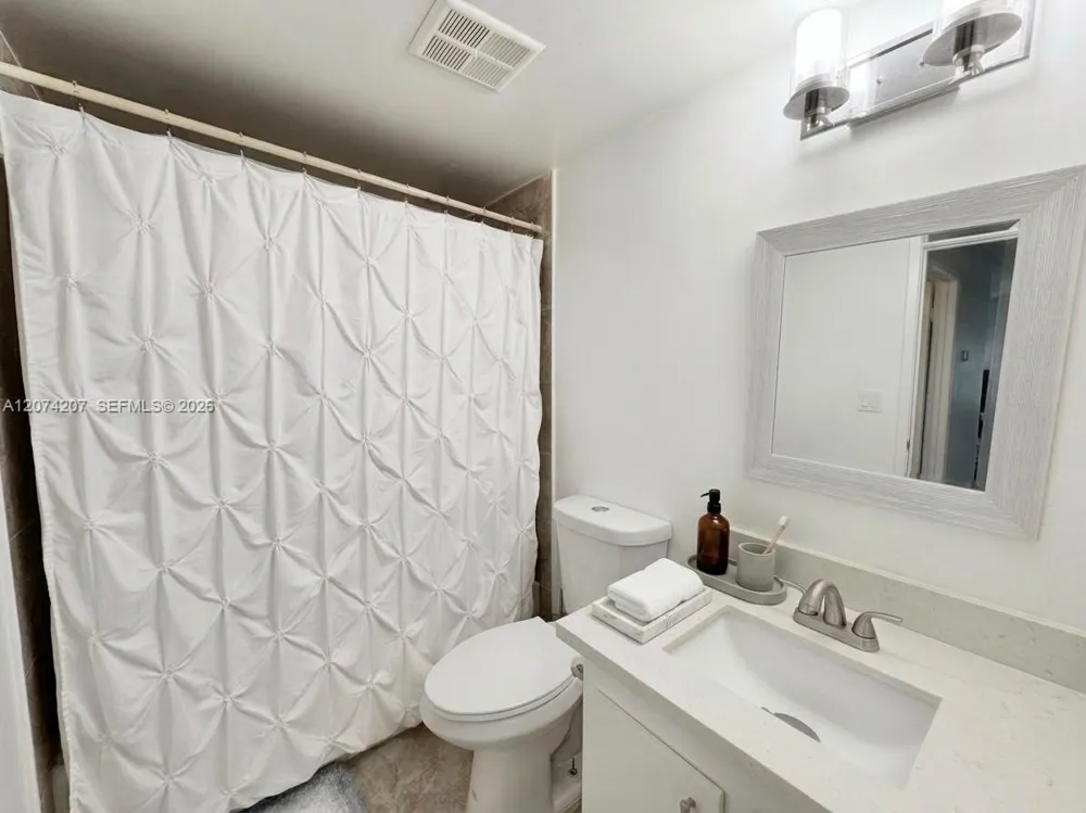 3432 NW 86th Way #201 Sunrise, FL 33351