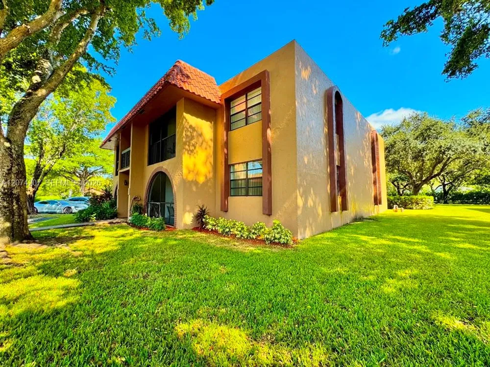 3432 NW 86th Way #201 Sunrise, FL 33351