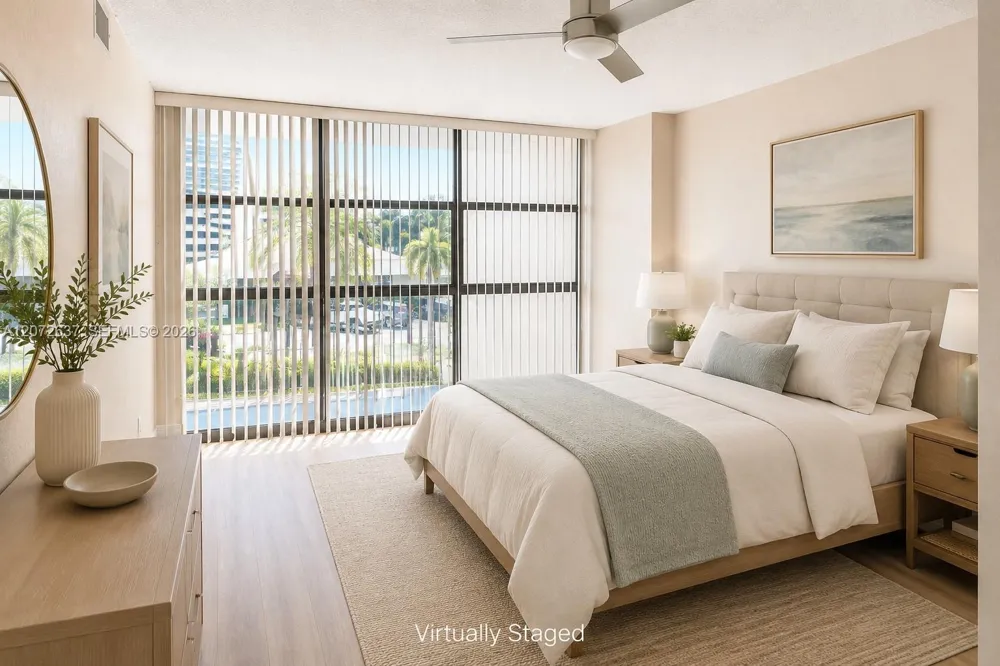 600 Parkview Dr #224 Hallandale Beach, FL 33009