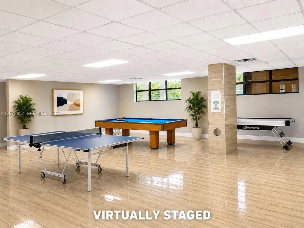 600 Parkview Dr #224 Hallandale Beach, FL 33009