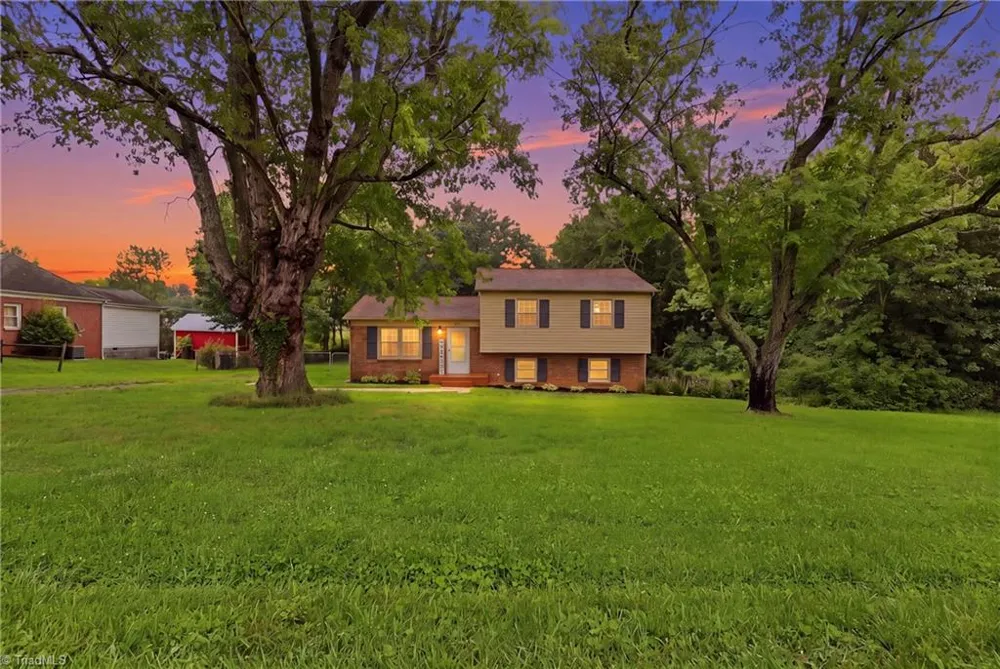 211 Yorktown Road Kernersville, NC 27284