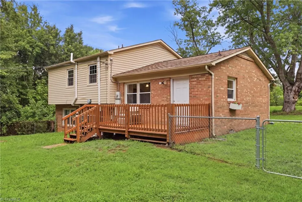 211 Yorktown Road Kernersville, NC 27284